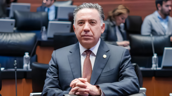 Enrique Inzunza se separa del grupo parlamentario de Morena y anuncia que será senador independiente
