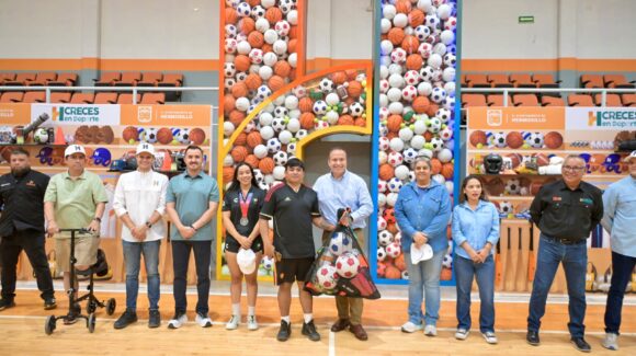 Entrega Antonio Astiazarán equipamiento deportivo a comités CRECES; inversión es de un millón 202 mil pesos