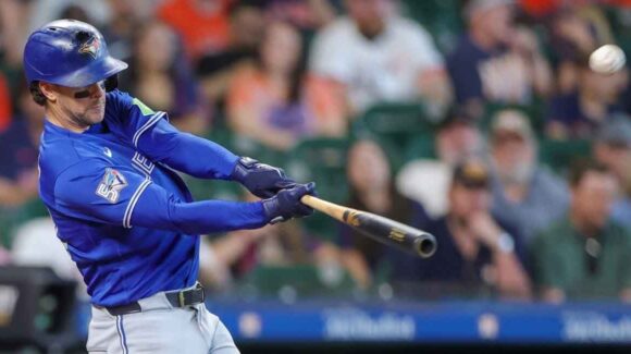 Blue Jays rescatan la serie ante Astros con cuadrangular decisivo de Ernie Clement en la décima entrada