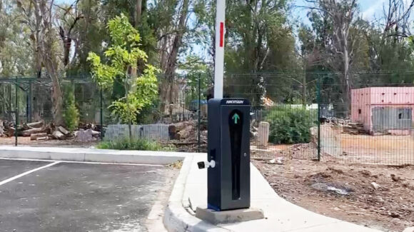 Estacionamiento de la Laguna del Náinari abrirá pronto, pero aún no tiene reglas de uso