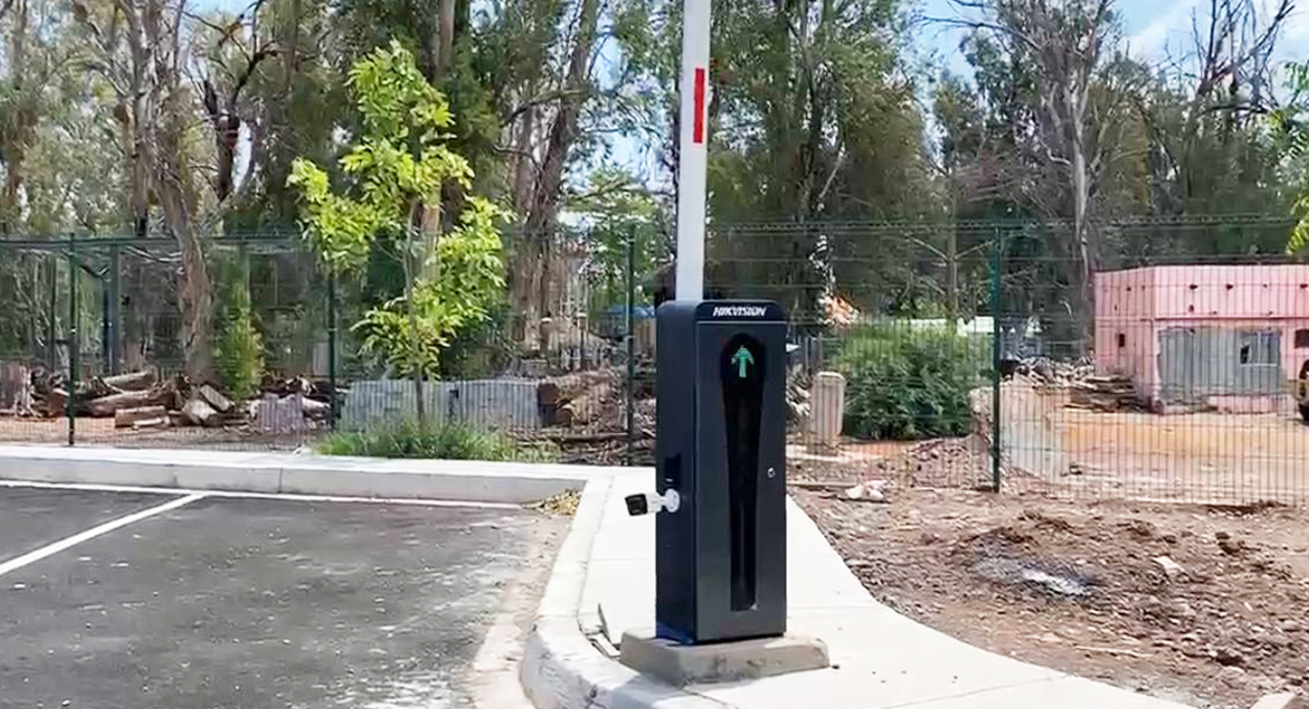 Estacionamiento de la Laguna del Náinari abrirá pronto, pero aún no tiene reglas de uso