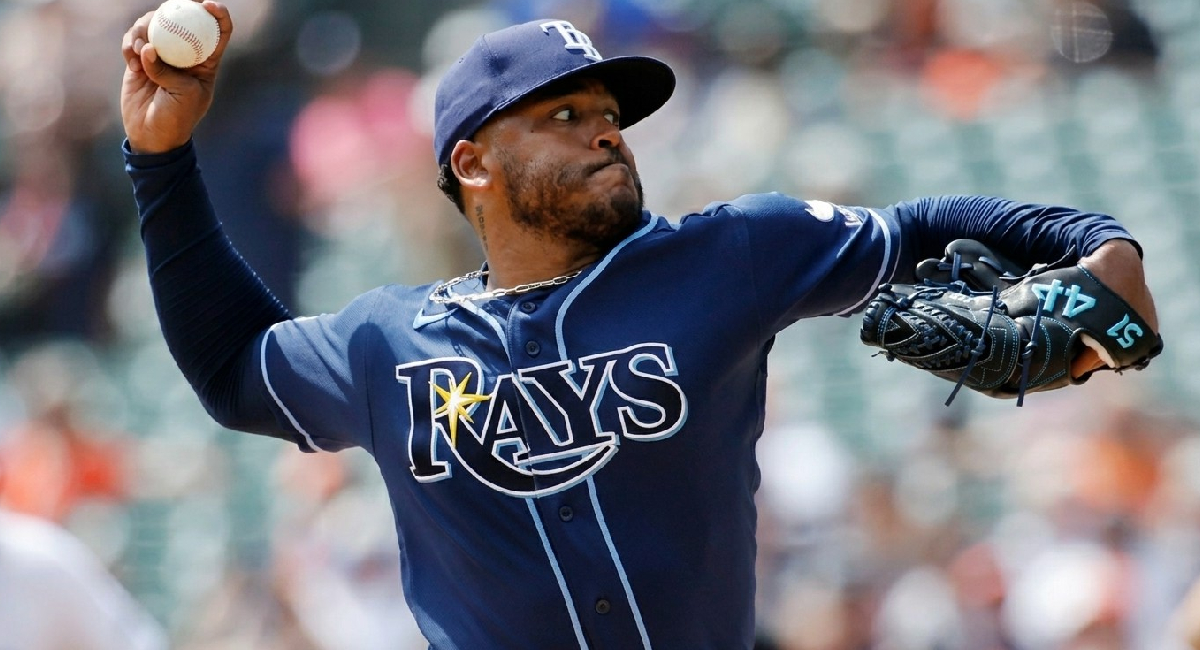 Freddy Peralta maniató a los Tigers durante seis sólidas entradas para que Tampa Bay se llevara la serie de visita