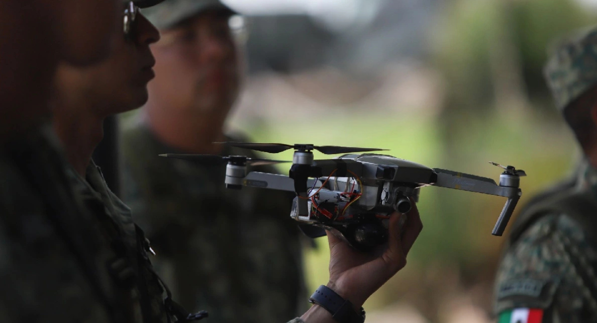 Gabinete de Seguridad descarta guerra de drones en la frontera con Estados Unidos