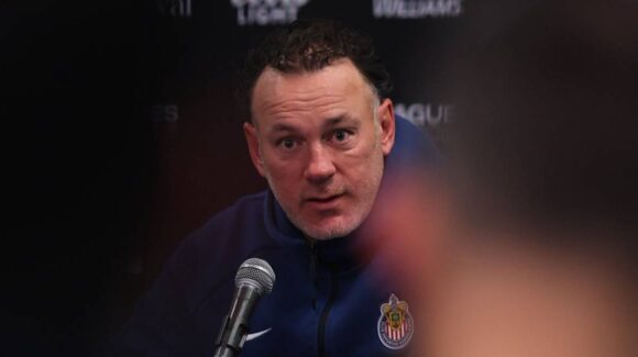 Milito asume la responsabilidad tras el fracaso de Chivas en la Leagues Cup: “Empeoré el nivel del equipo”