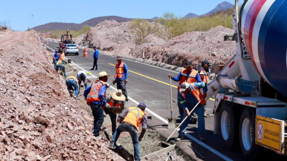 Gobierno de Durazo atiende daños en carreteras de Sonora tras lluvias extraordinarias en todo el estado