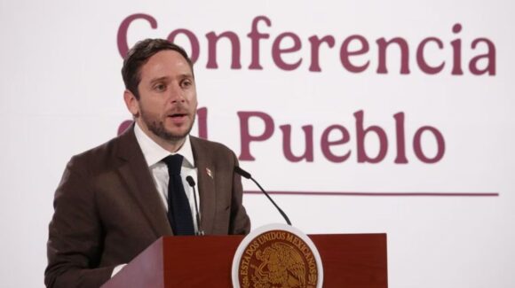 Gobierno de México abrirá 6 mil Farmacias del Bienestar y expendedoras de medicinas en septiembre