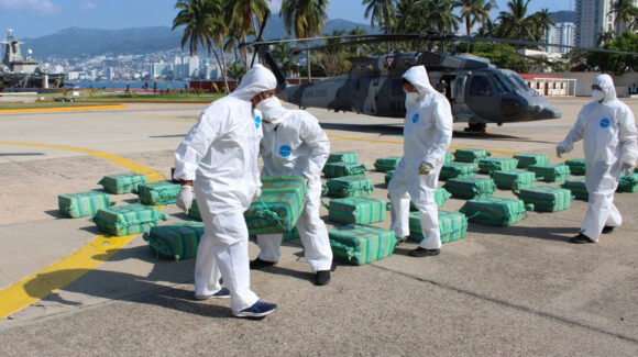 Golpe en el Pacífico mexicano: Marina intercepta narcolancha con 1.9 toneladas de cocaína y dos sujetos