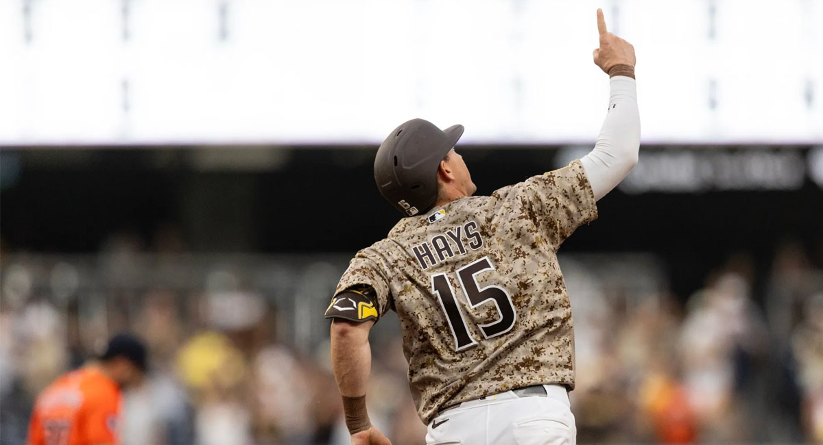 Hayes llegó y de inmediato se hizo notar con los Padres