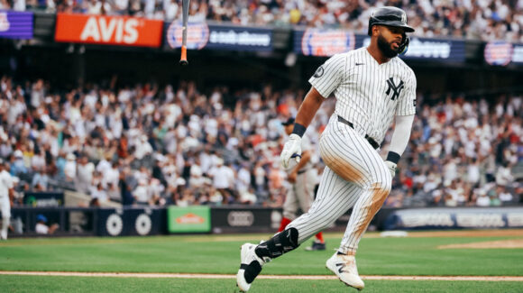 Truenan cañones de New York y los Yankees apalean a los Red Sox para llevarse la serie