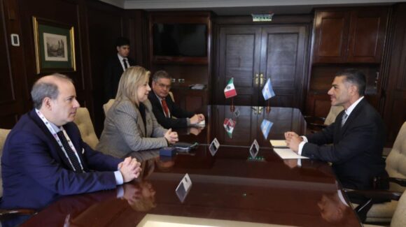 Harfuch participa en reunión trilateral contra el narcotráfico en Argentina