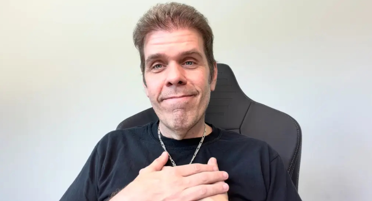 Hermana de Perez Hilton narra los momentos de terror en los que se autolesionó en live