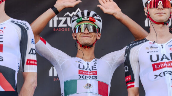 Isaac del Toro sigue escalando en el ciclismo mundial y ya ocupa el cuarto lugar del Ranking UCI