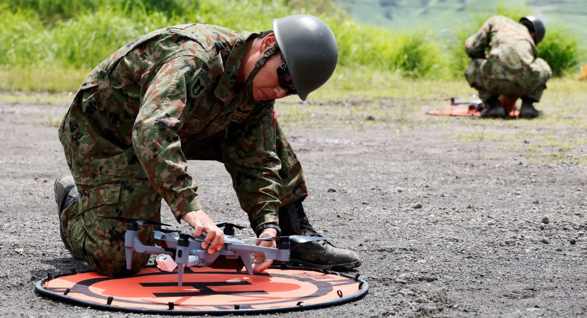 Japón impulsará nuevas formas de combate en su industria militar con Inteligencia Artificial