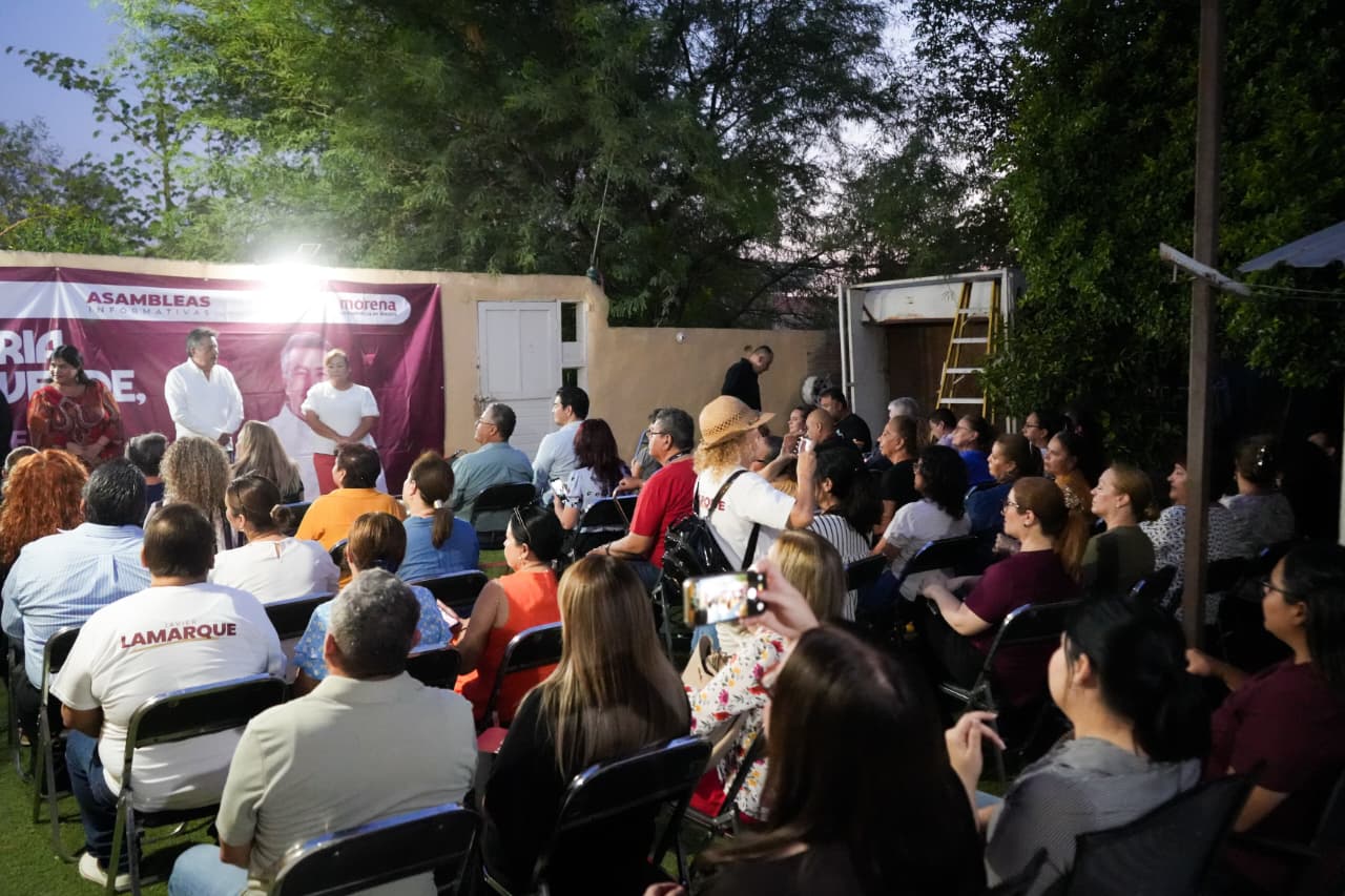 Javier Lamarque dialoga con familias de Palo Verde y destaca la escucha al pueblo