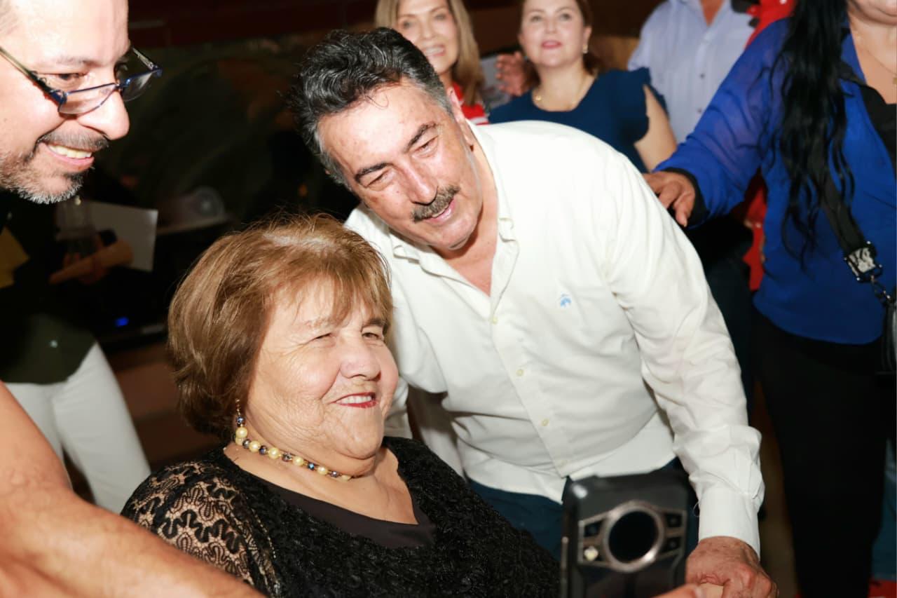 Javier Lamarque llama a Morena y PT a mantener cercanía con el pueblo