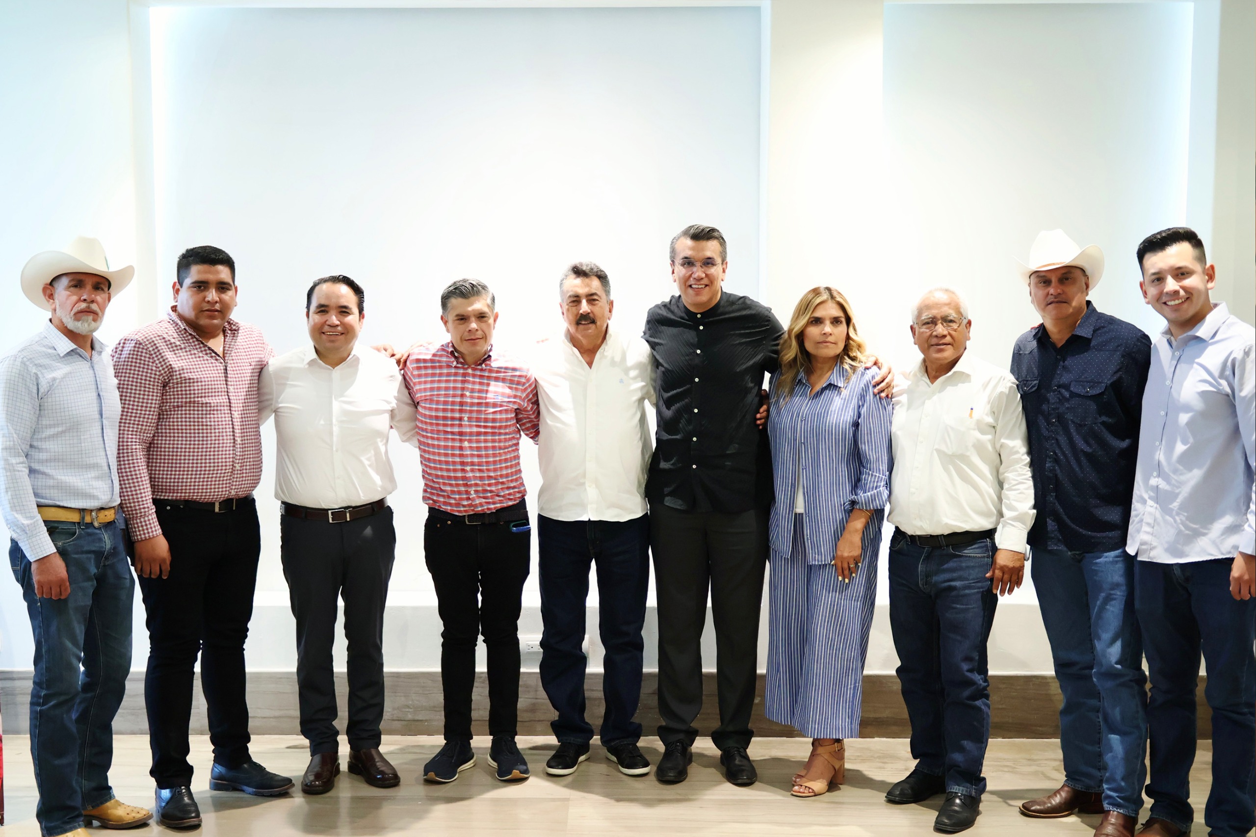 Javier Lamarque se reúne con alcaldes y dirigencia del PT para fortalecer la unidad en Sonora