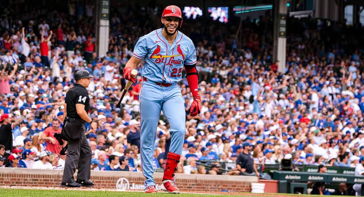 Joshua Báez tuvo un histírico debut en MLB al conectar tres cuadrangulares en sus primeros tres turnos con los Cardinals
