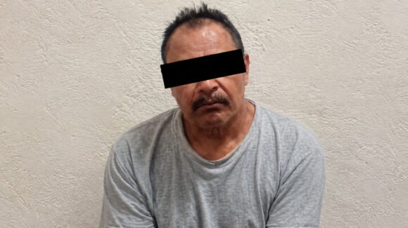 Julio César está acusado de agredir a su propio padre en Guaymas; la FGJES logró su vinculación