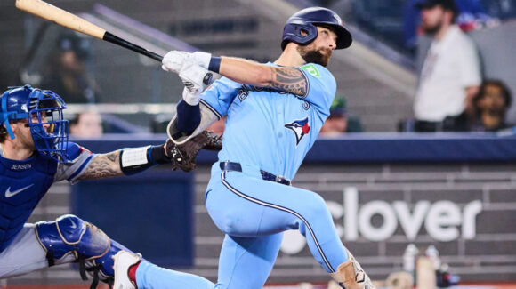 Nathan Luke explota con su madero y Blue Jays le ponen fin a la racha de victorias de los Royals