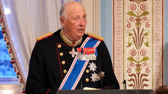 Casa Real de Noruega reporta “muy grave” al Rey Harald V tras semanas hospitalizado; esperan lo peor