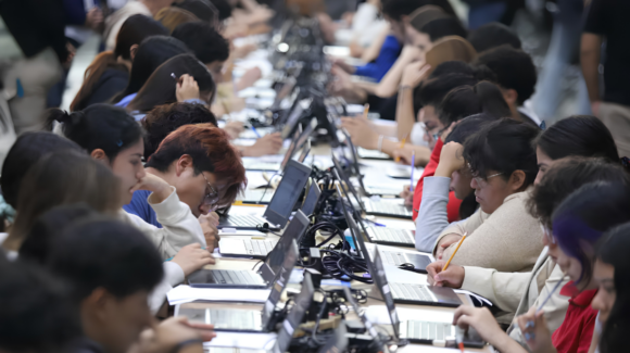 Lentes con cámara y celulares: UNAM detecta 22 intentos de trampa en examen presencial de CDMX