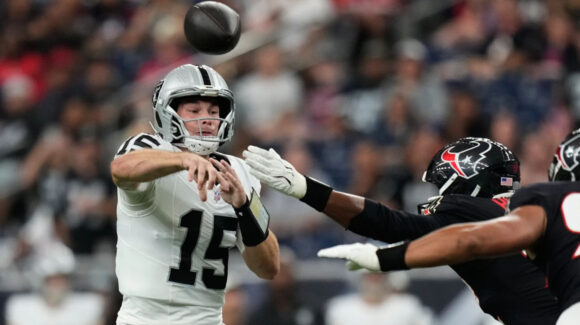 Fernando Mendoza sufre ante los Texans, pero los Raiders logran dramática remontada para ganar