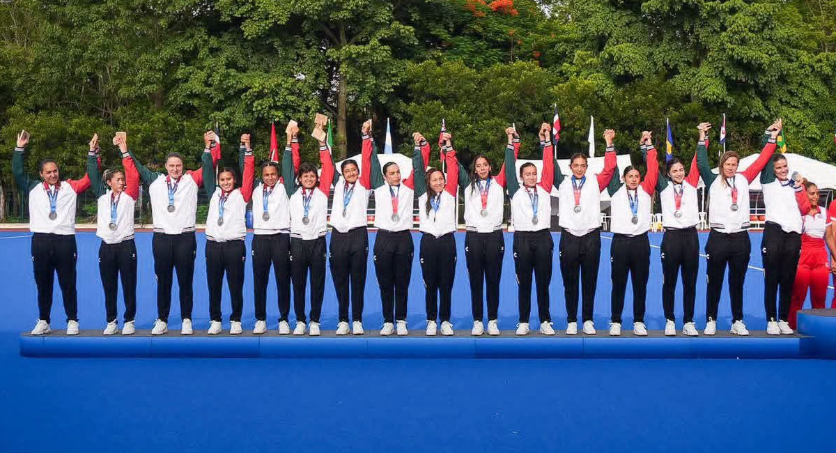 El equipo femenil subió al podio al ganar la presea de plata
