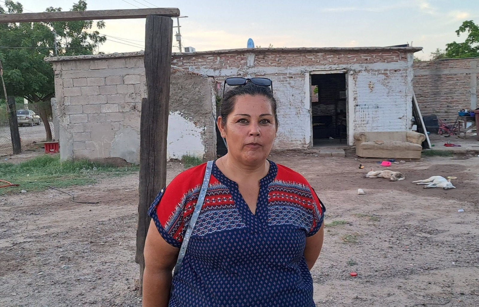 Madre y sus cuatro hijos tienen más de un año sin luz en Empalme