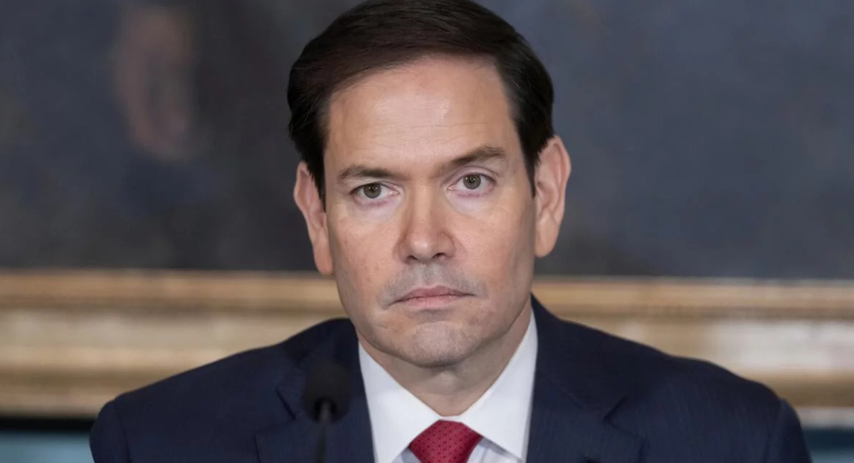 Marco Rubio asegura que el Estrecho de Ormuz permanece abierto; confirma avances en negociaciones
