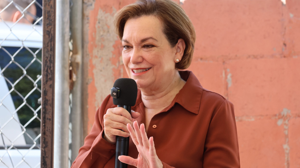 María Dolores del Río destaca importancia de escuchar a comunidades durante recorrido por Hermosillo