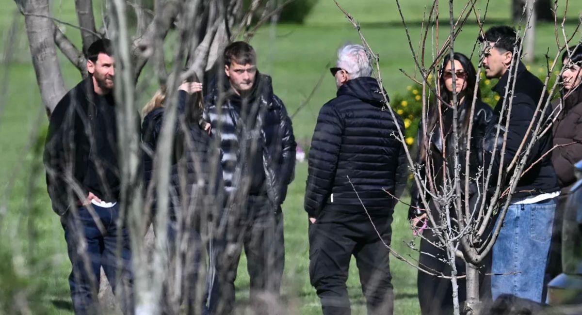 Lionel Messi se despide de su padre Jorge en Rosario