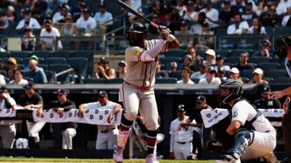 Michael Harris II viste de héroe y Braves derrotan a Yankees en entradas extras para evitar la barrida