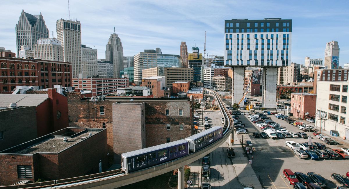 Michigan reporta primeras muertes por brote de ciclosporiasis en Estados Unidos