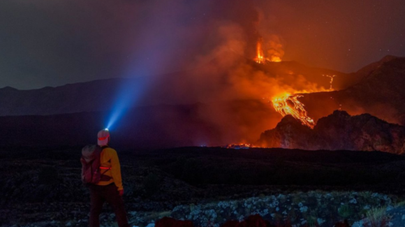 Muere turista estadounidense al ser alcanzado por un rayo en el monte Etna en Italia