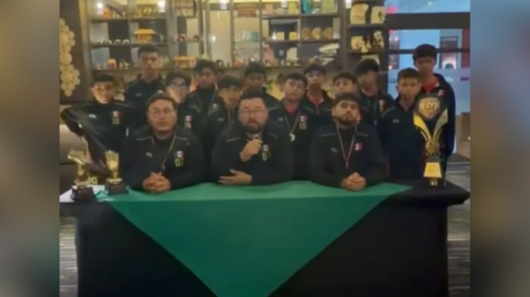 Niños futbolistas de Tijuana quedan varados en Colombia tras terremoto; piden volver a México