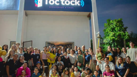 Jorge Enrique toca la campana y celebra el fin de su tratamiento contra el cáncer