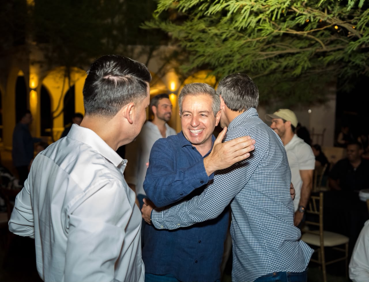 Omar Del Valle Colosio lleva demandas de colonias a la mesa empresarial