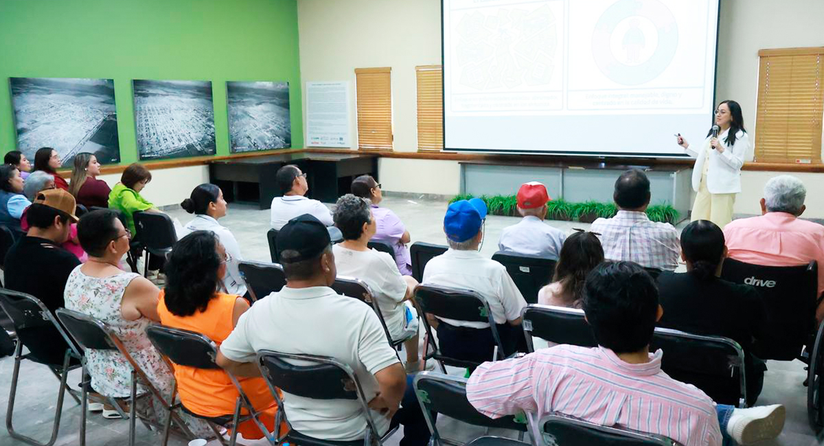 Promueven cuidado digno e integral para adultos mayores en conferencia magistral en Cajeme