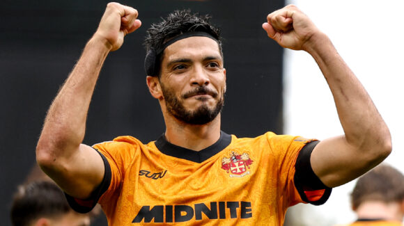 Raúl Jiménez vuelve a marcar con Wolverhampton y lidera remontada ante Stoke City en el Championship