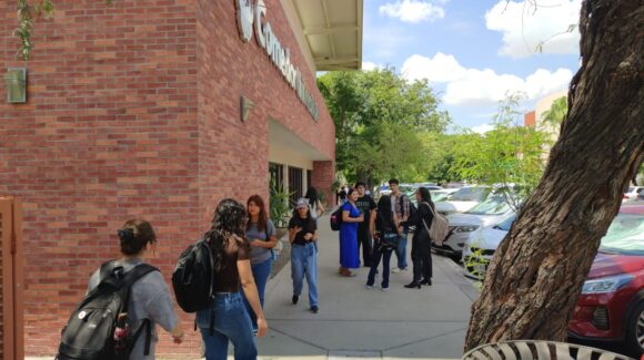 Regresan más de 40 mil estudiantes de la UNISON a clases en Hermosillo
