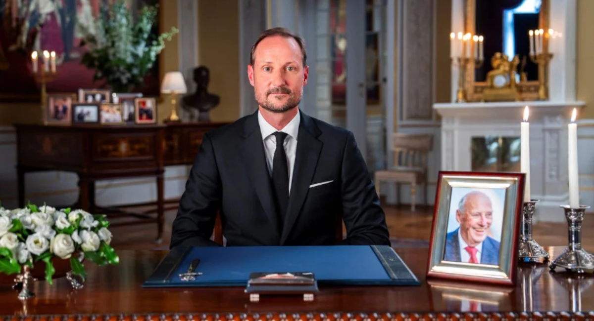 Rey Haakon VIII de Noruega da su primer discurso como Monarca tras muerte de Rey Harald V y promete un Noruega libre