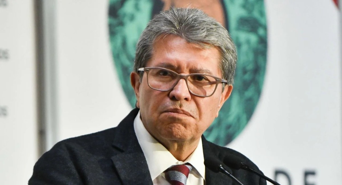 Ricardo Monreal pide acotar reforma sobre doble nacionalidad a altos cargos