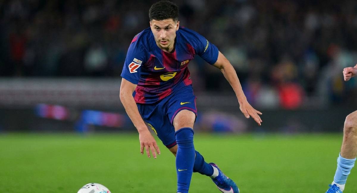 Roony Bardghji sufrió una rotura de LCA en la pretemporada del Barcelona, lesión que lo alejará de las canchas durante varios meses
