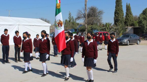 SEP cambia las reglas y elimina escolta escolar por calificaciones para fomentar equidad