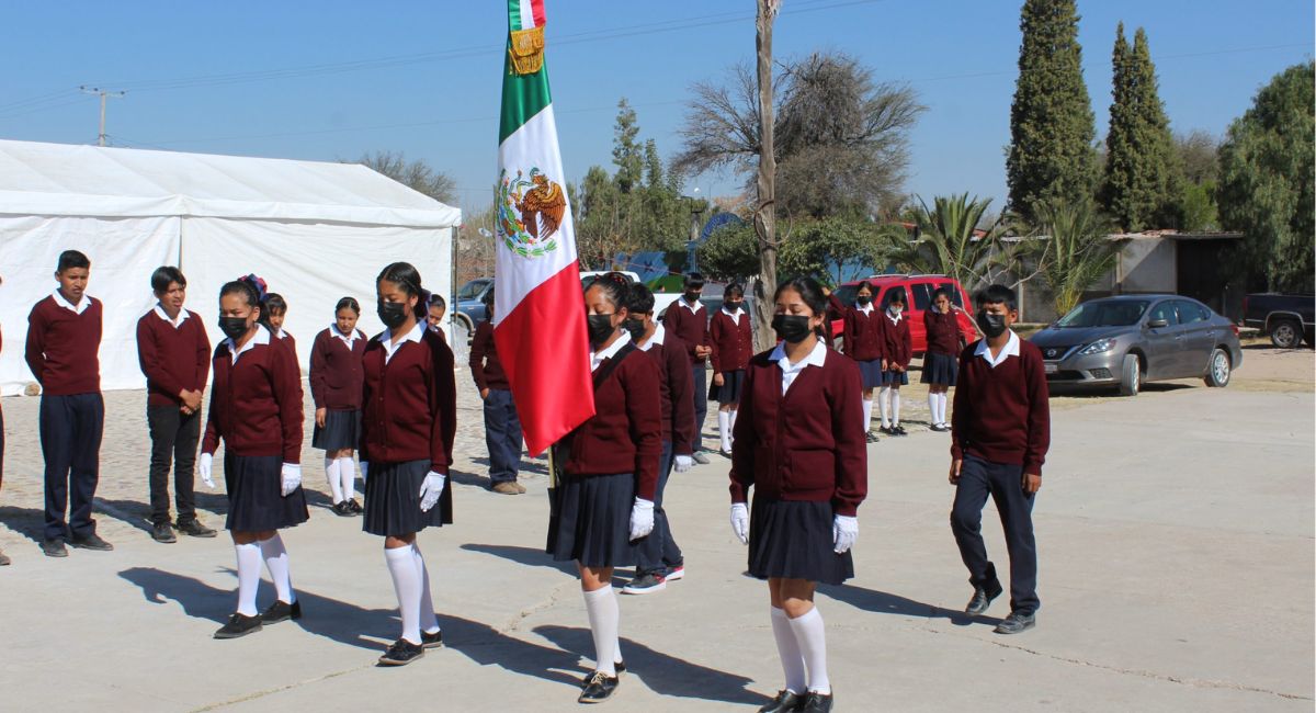 SEP cambia las reglas y elimina escolta escolar por calificaciones para fomentar equidad