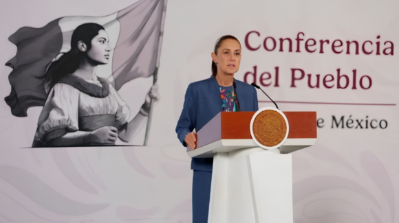 Sheinbaum rechaza uso de guantes eléctricos del ICE contra migrantes en Estados Unidos