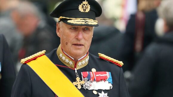 Rey Harald V de Noruega presenta deterioro en su estado de salud tras hospitalización; ¿está al borde de la muerte?