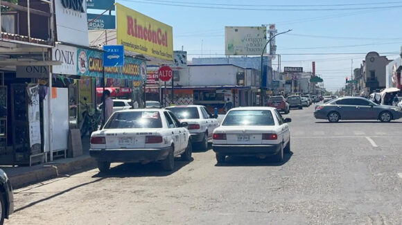 Taxistas ‘quinceros’ de Cajeme cerrarán padrón para evitar saturación de rutas en el Centro