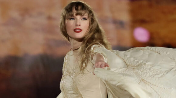Taylor Swift se convierte en la más joven en ingresar al Salón de la Fama de los Compositores de Nashville