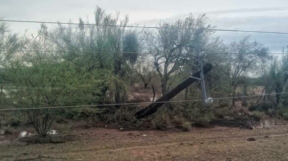 Tormenta deja sin luz a sectores y comunidades rurales de Guaymas y Empalme